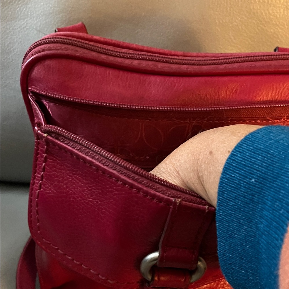 Fossil Deep Red Leather Crossbody  Messenger Bag - Picture 6 of 16